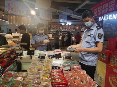 專項檢查保“胃”安全，縣市場監管局嚴把中秋月餅質量關